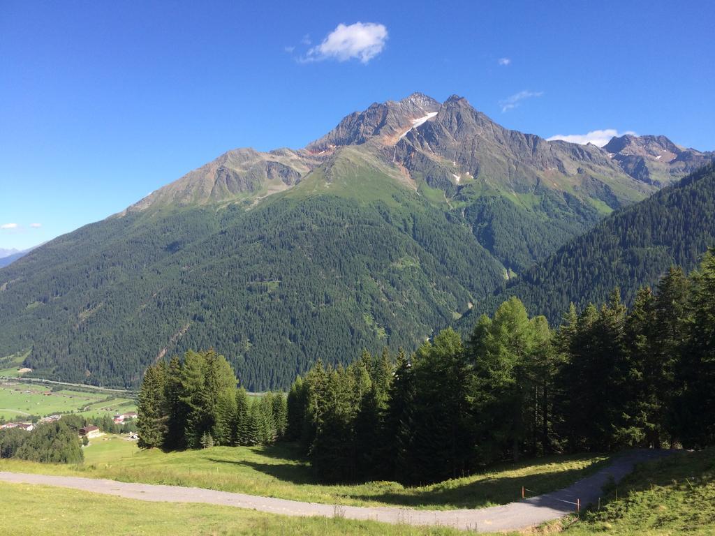 Haus Arosa Lejlighed Pettneu am Arlberg Eksteriør billede